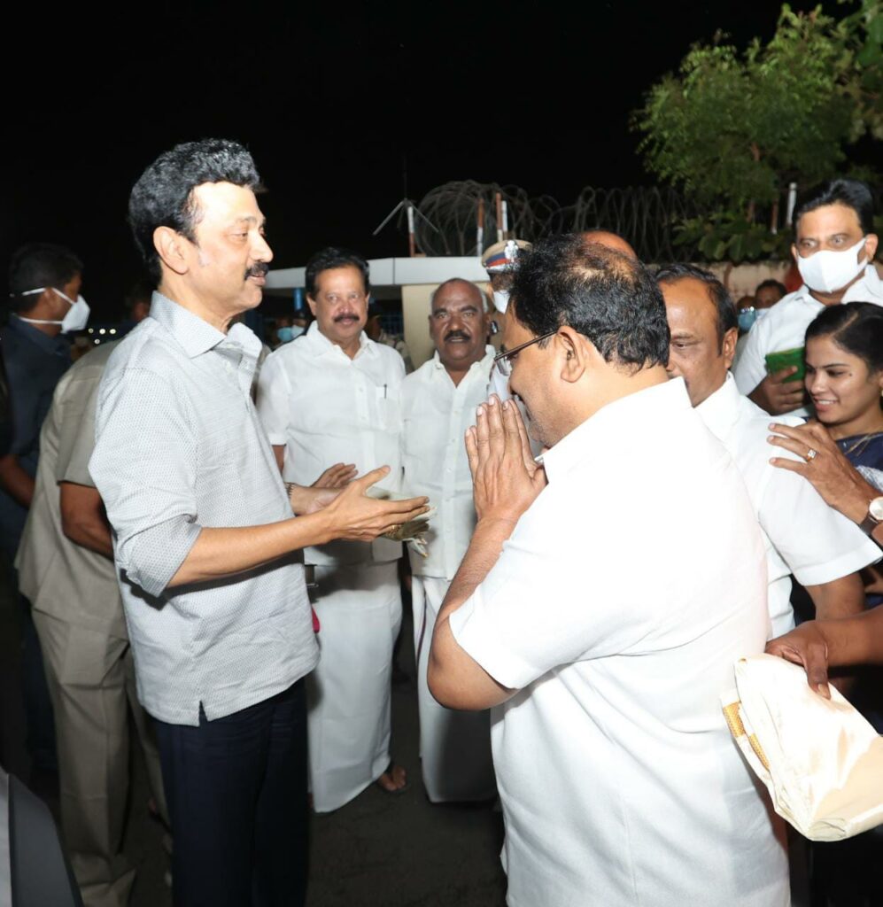 Stalin returns from Abu Dhabi by early morning flight