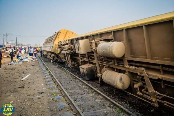 Train derailment in Iran kills 17