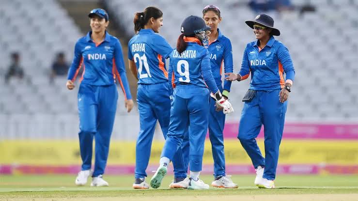 India loses to Australia, settles for silver medal
