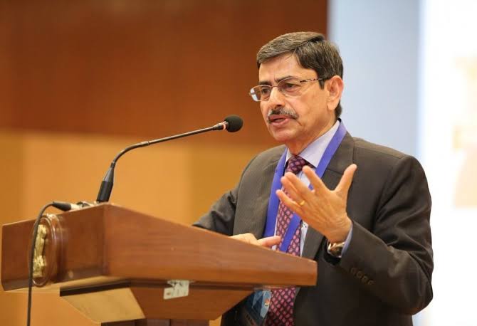 Governor’s advice to students