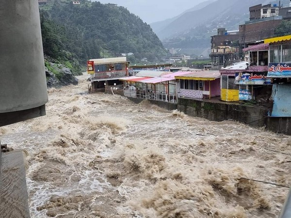 Around 1,700 people killed, over 12,800 injured in Pak rain, flood
