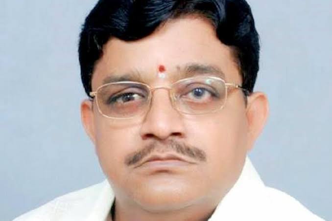 AIADMK EX-MP Maitreyan expelled from party