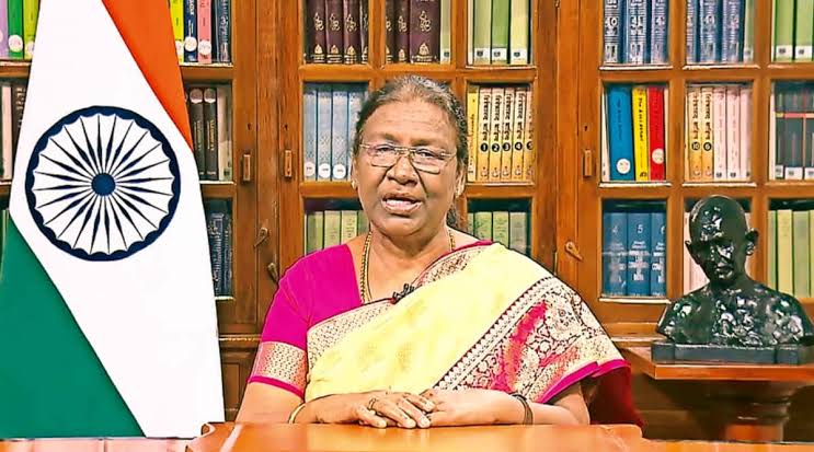 Deeply pained by tragic loss of lives in Madurai fire accident: Murmu
