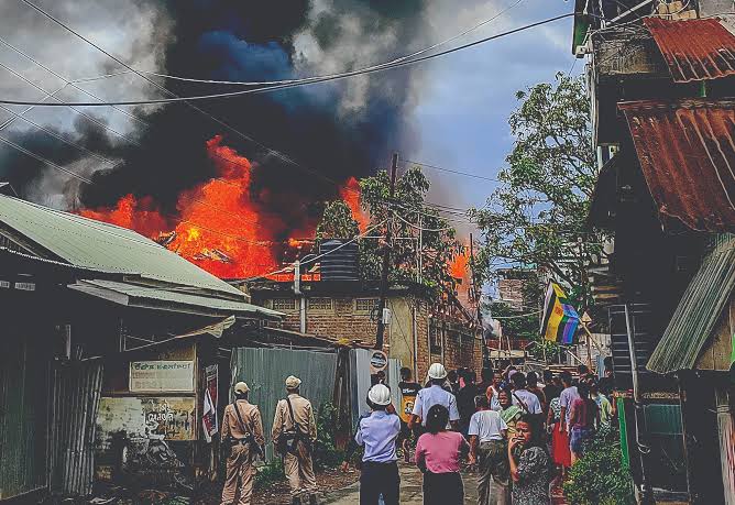 Fresh violence breaks out in Manipur