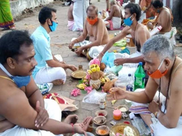 Thousands throng temples to pay obeisance on Aadi Ammavasai