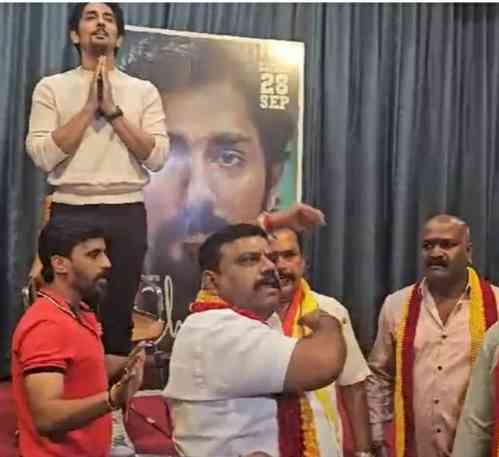 Kannada activists force actor Siddharth to end conference to promote Tamil movie