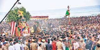 Tiruchendur Soorasamharam fete draws devotees in large numbers