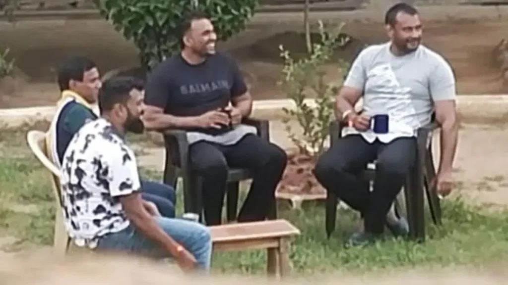 Prison officials suspended over special treatment for Darshan