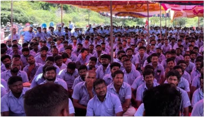 Samsung strike: Employees continue protest