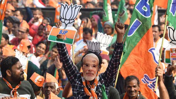 Delhi Polls 2025: BJP Gains Early Lead Over AAP in Initial Trends