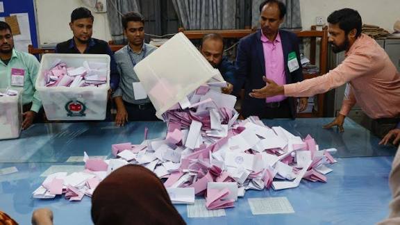 BNP leads Bangladesh polls with absolute majority, Jamaat suffers setback