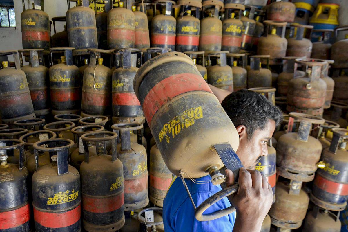 Domestic LPG price hiked by Rs 60, commercial cylinder up Rs 115 amid ...