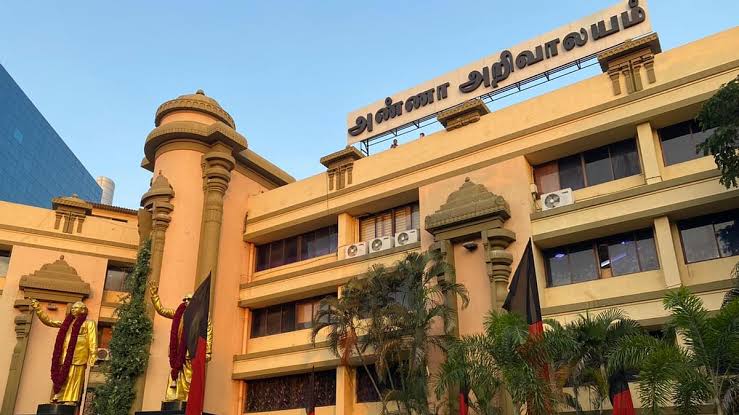 DMK stitches mega alliance with 26 parties; To contest 172 seats on rising sun symbol
