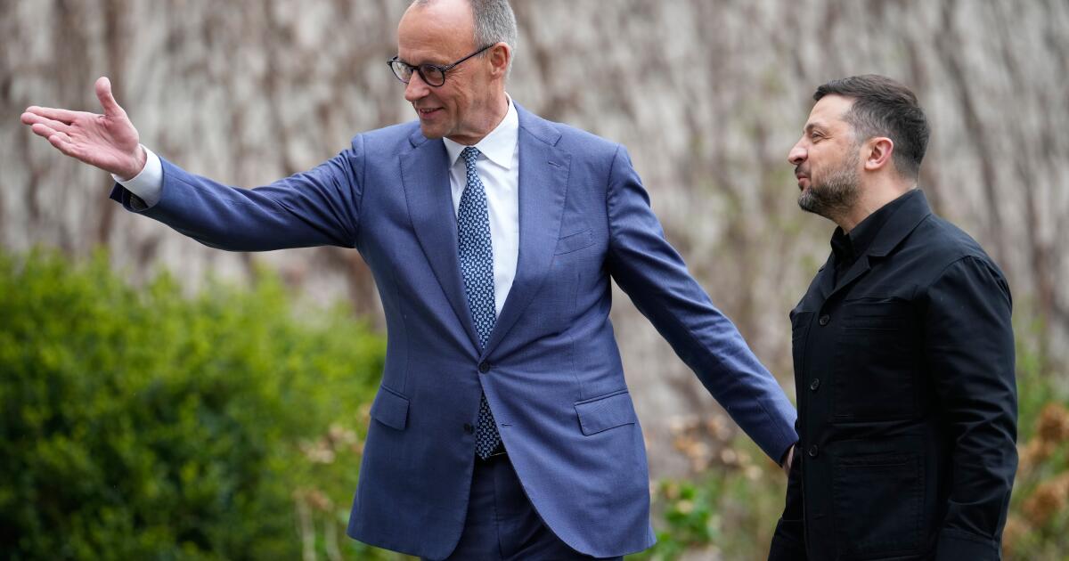 Ukraine signs defence deal with Germany