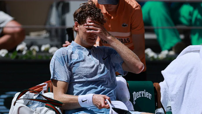 French Open: Sinner loses in second round