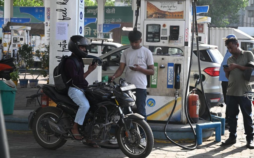 Govt cuts windfall tax on petrol, diesel, ATF exports