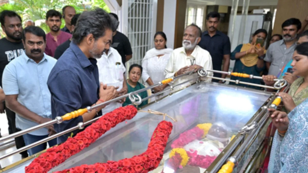 Governor, CM lead TN in mourning Bharathiraja