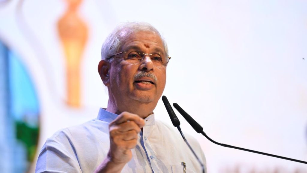 Governor delivers full address after four years
