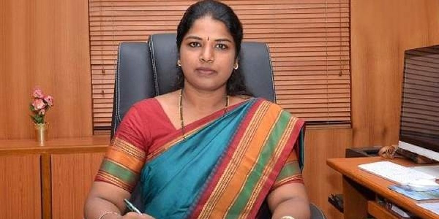IAS reshuffle: Umanath on wait, Shilpa takes charge
