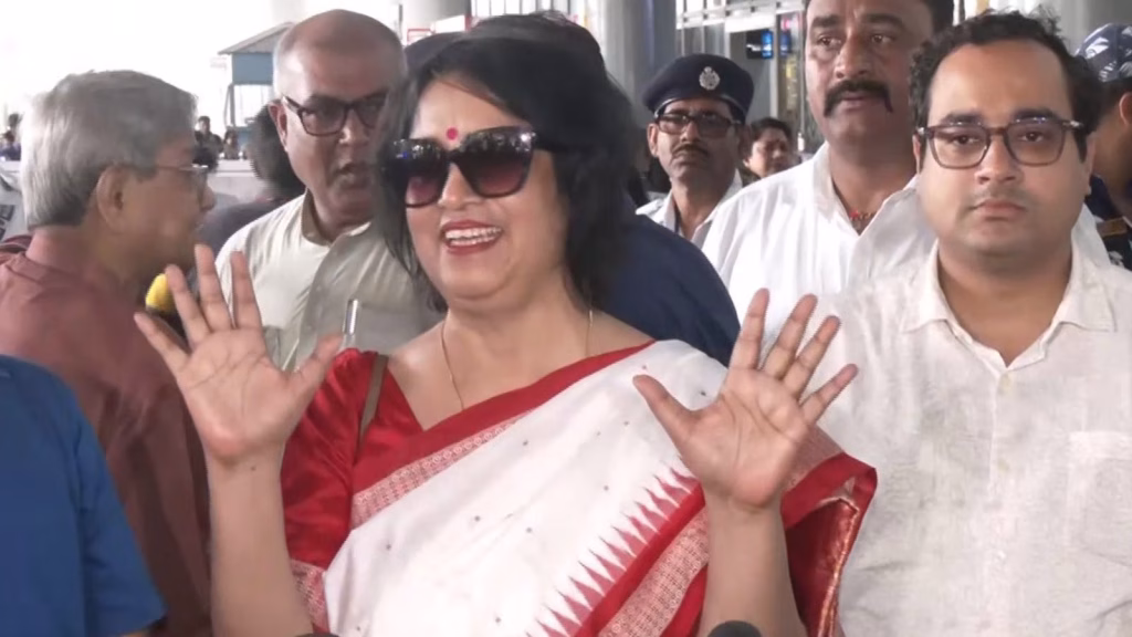 Taslima returns to Kolkata after 19 years