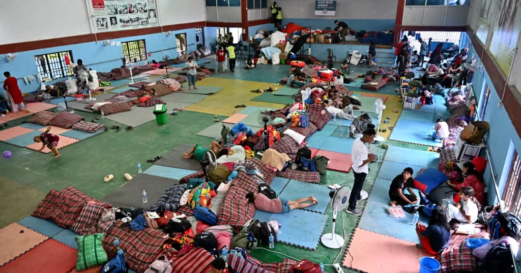 Nepal floods: Search continues as thousands remain missing