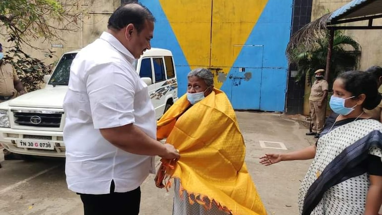 DMK MLA accords warm welcome to main accused in student suicide case