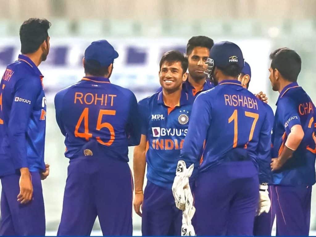 Team India defeats West Indies in first T20