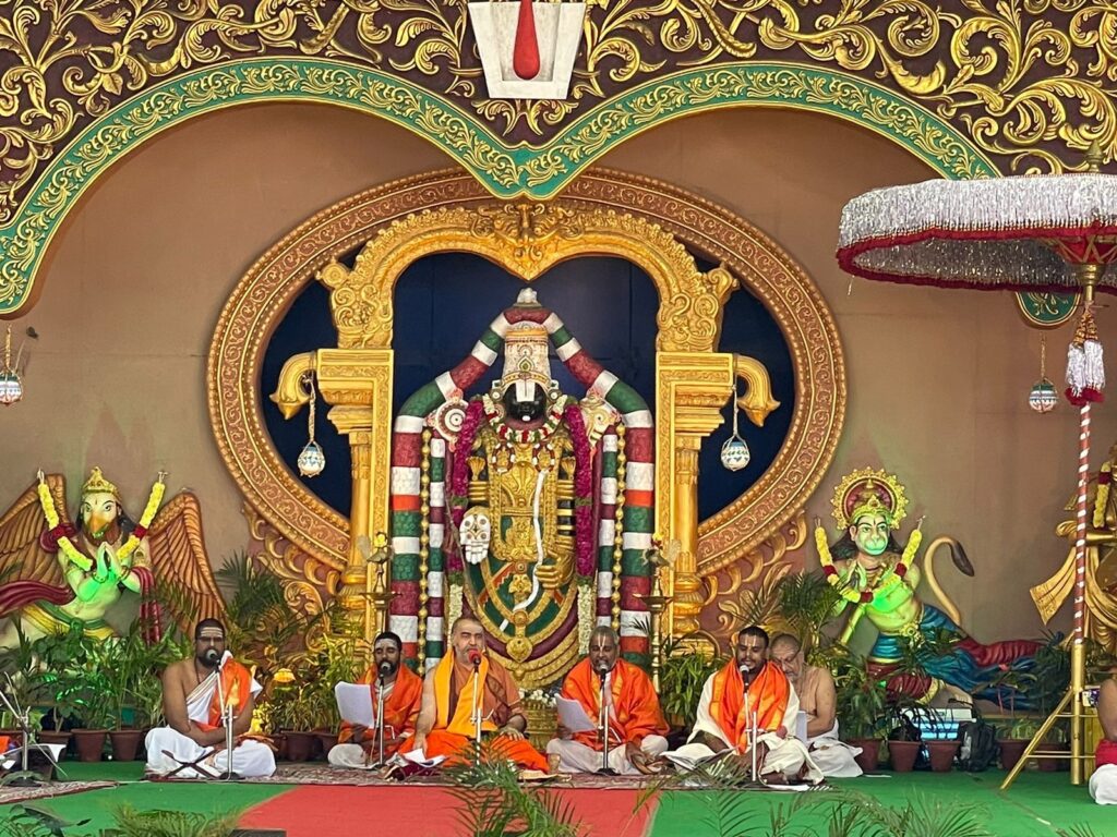 Kanchi Sankaracharya bats for wisdom and good deeds
