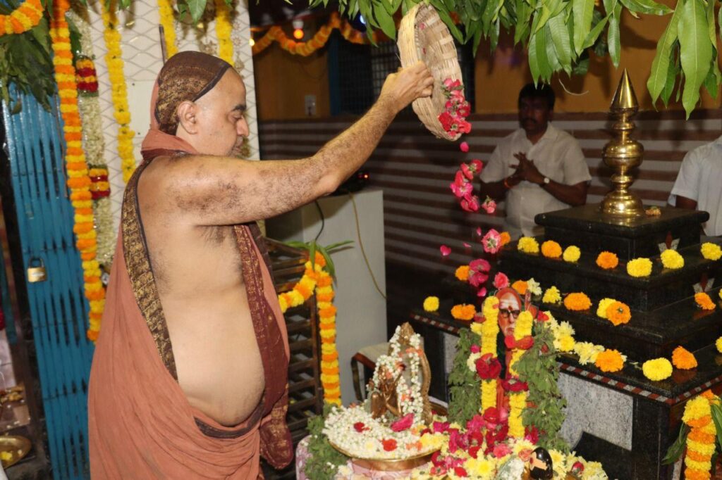 Kanchi seer bats for preserving Dharma