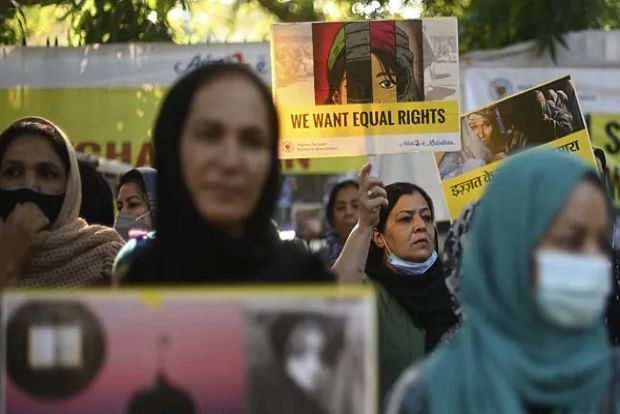 Women protest Taliban’s burqa diktat