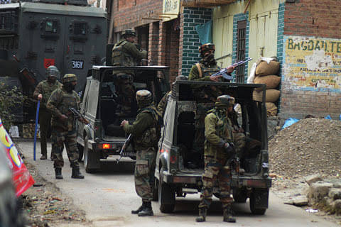 J&K: Hizbul terrorist arrested