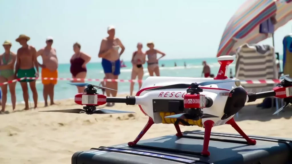 Drone saves 14-year-old from drowning on a Spanish beach