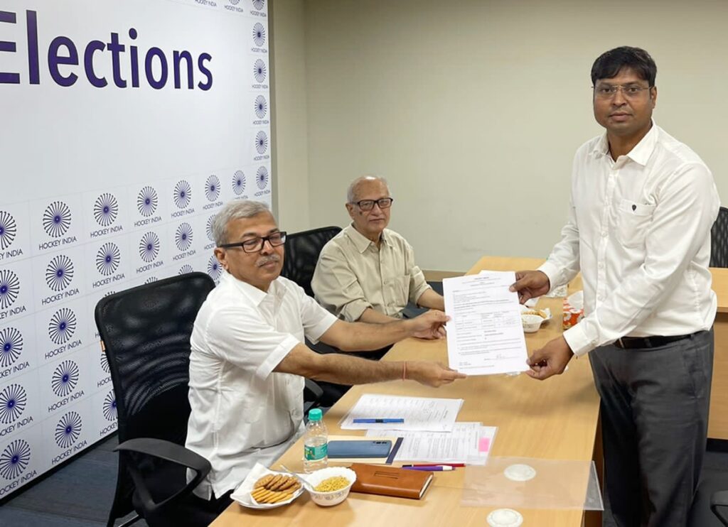 Ex-India captain Dilip files papers for HI prez post
