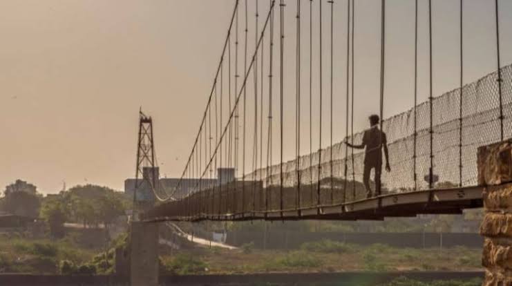 35 Killed As Hanging Bridge In Gujarat s Morbi Collapses News Today 