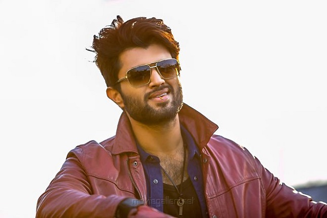Vijay Deverakonda announces all expenses-paid trip for fans