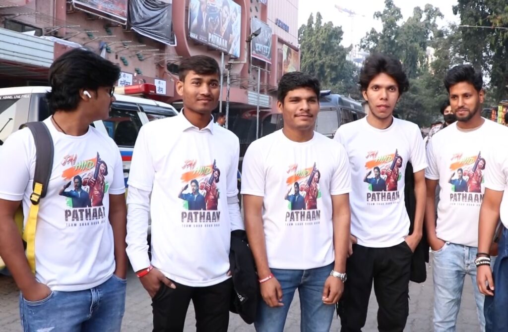 ‘Pathaan’ fans celebrate SRK’s return to theatres