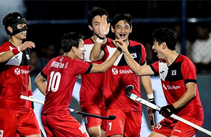 Korea knocks out Argentina 3-2 on penalties