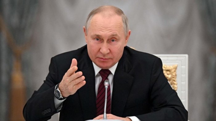 Kremlin dismisses claims Putin was involved in MH17 downing