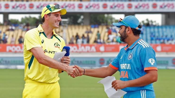 WC finals: India sets 241 runs to win for Aussies