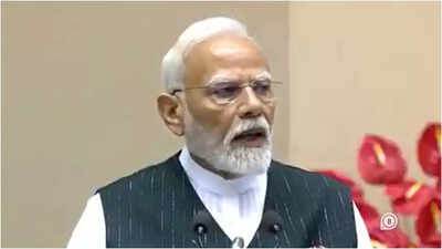 India on way to third biggest economy: PM