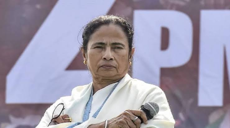 SC sacks 25,000 teachers, Huge blow to Mamata govt