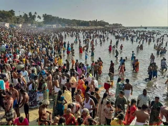 Thousands gather for Aadi Amavasai rituals across TN
