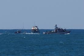 Israeli Navy intercepts most Flotilla boats, Arrests activists