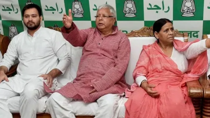 Lalu, Rabri, Tejashwi to face trial in IRCTC scam