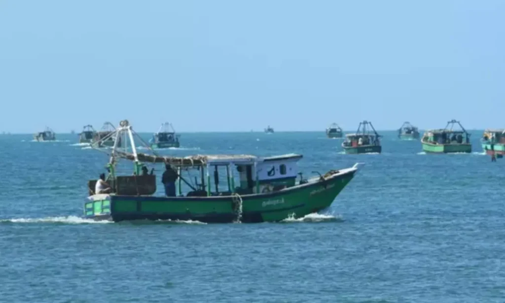 25 Karaikal Fishermen Arrested by Sri Lankan Navy