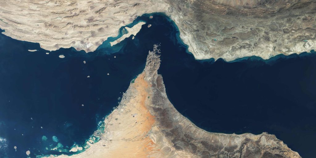 US Plans Naval Coalition to Escort Ships in Strait of Hormuz