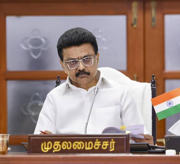 Stalin reviews LPG cylinder shortage in TN