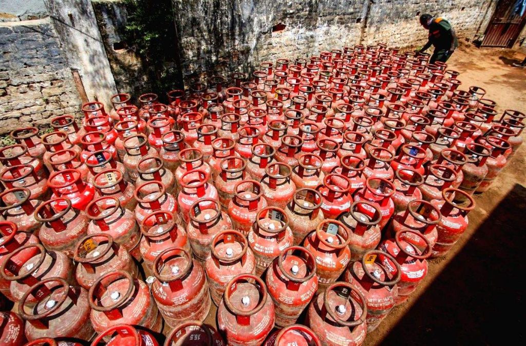 LPG supply remains smooth, adequate stock available: IOCL
