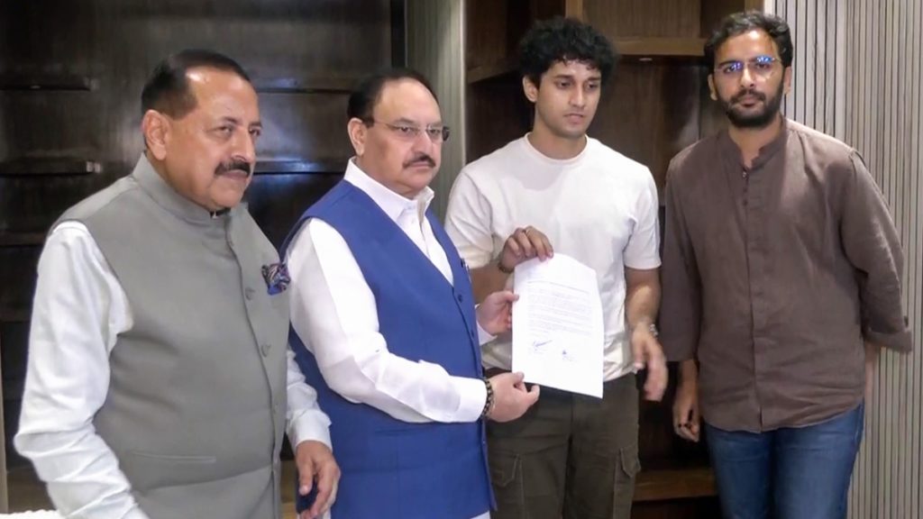 Pradhan should go, CJP insists; Government seeks time