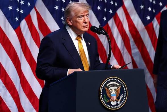 Trump seeks 20% fee to guard Hormuz
